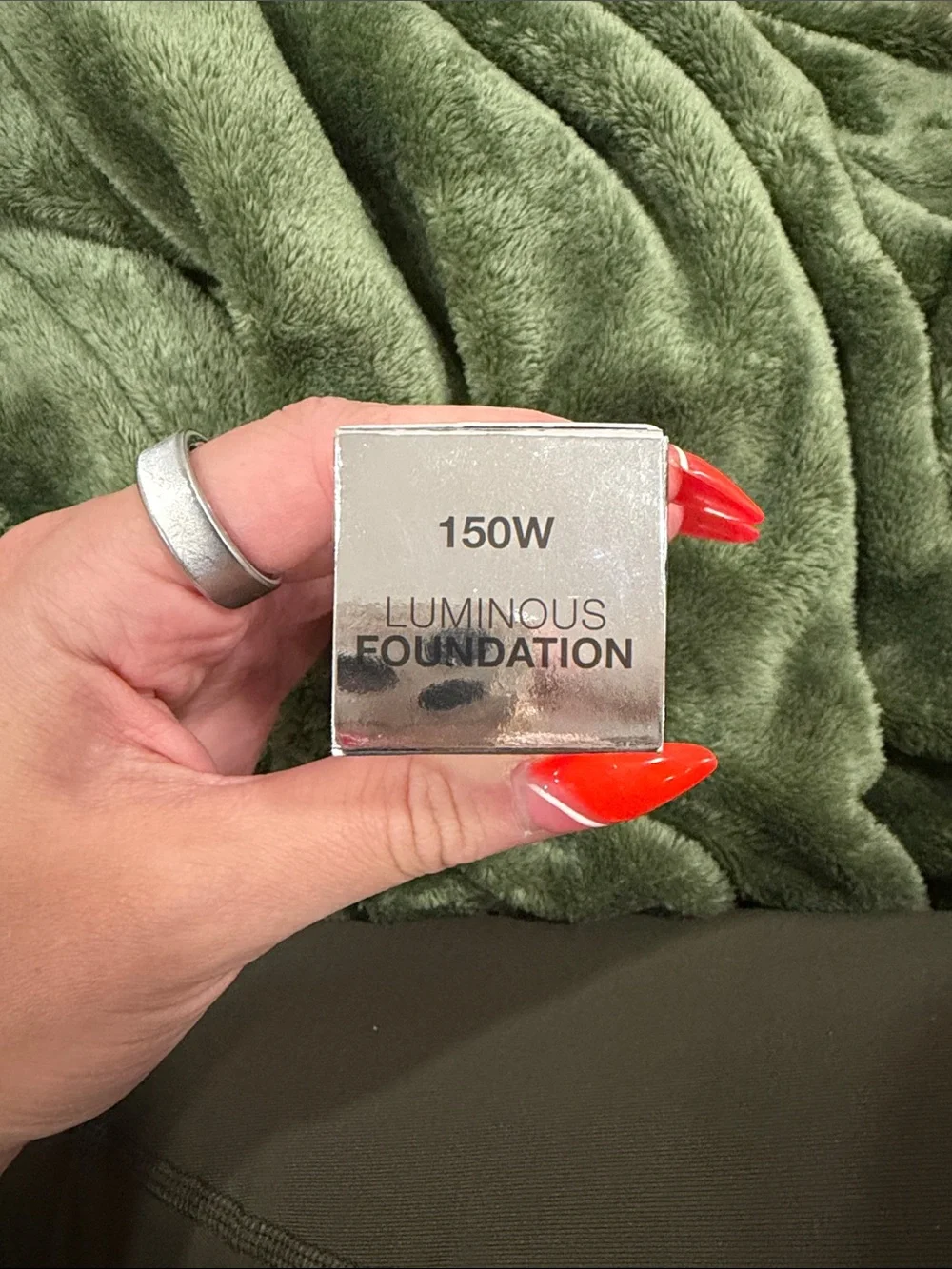 Anastasia Beverly Hills sheer medium